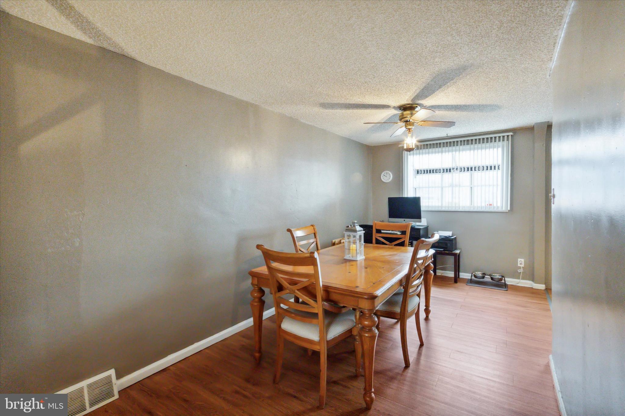 2064 Heather Road Folcroft, PA 19032 - Photo 4 of 15 Dining Area