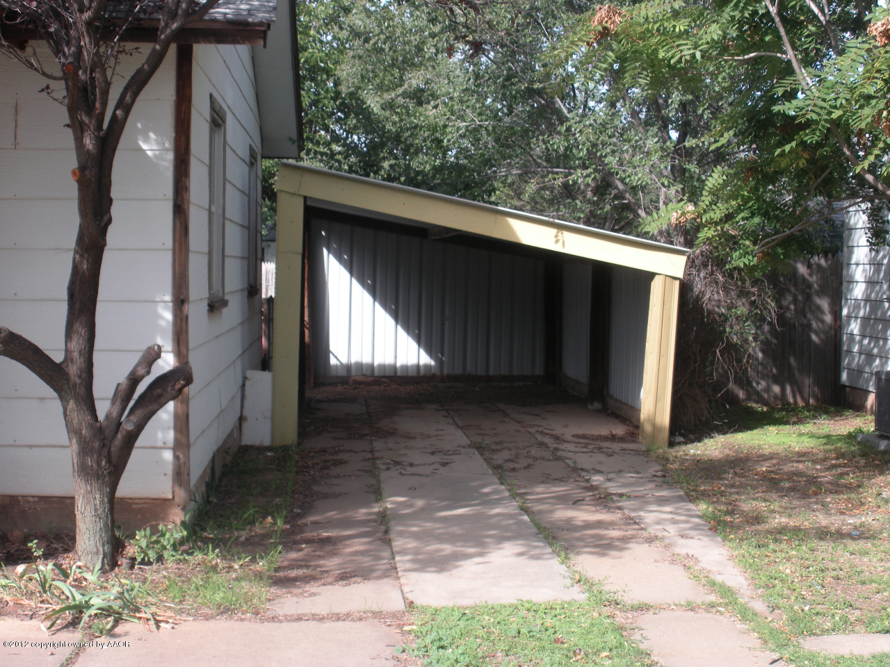 4618 Crockett Street Amarillo, TX 79110 - Photo 17 of 18 carport