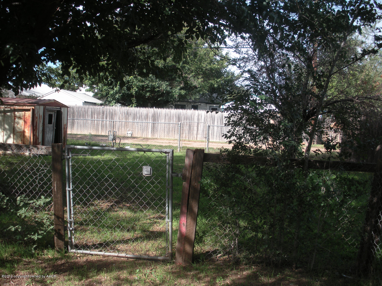 4618 Crockett Street Amarillo, TX 79110 - Photo 2 of 18 backyard