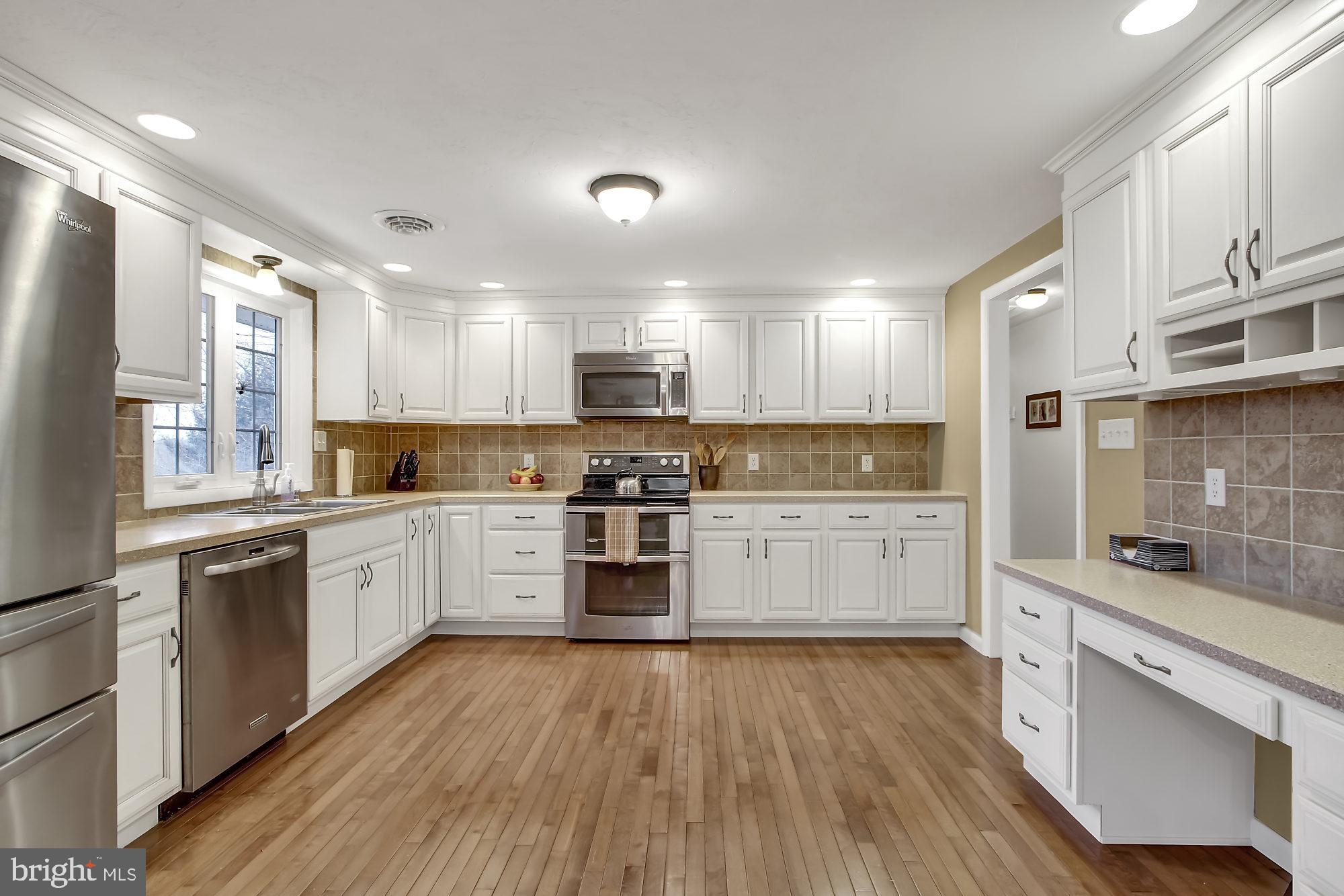 83 Mummert Avenue Hanover, PA 17331 - Photo 8 of 34