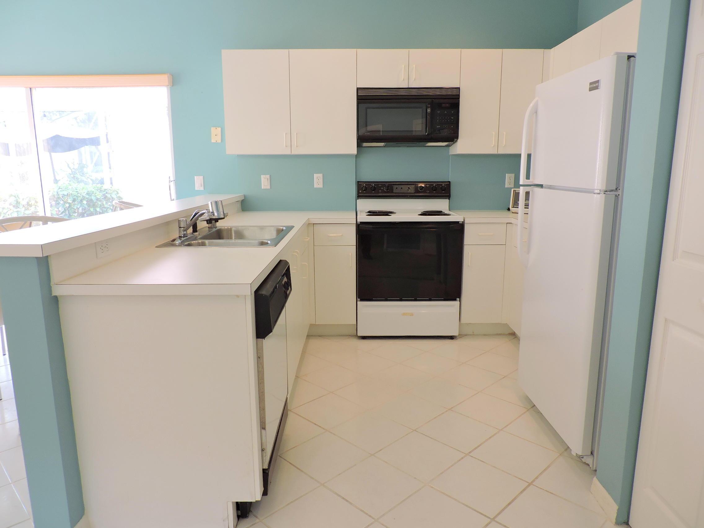 7410 Panache Way Boca Raton, FL 33433 - Photo 6 of 28 Kitchen