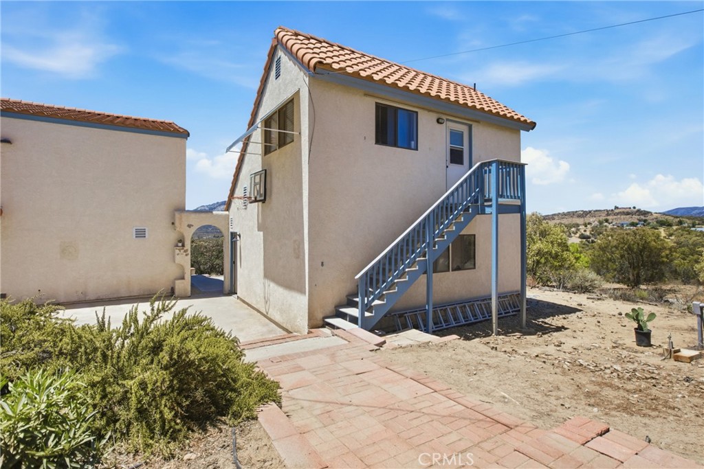 38640 Fisher Road Anza, CA 92539 - Photo 37 of 46 Workshop Extra Room entrance