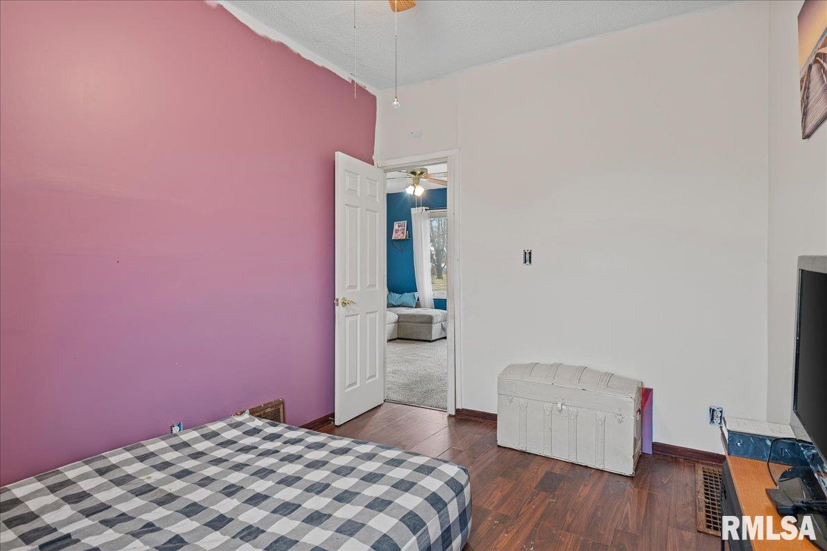 2105 Elizabeth Street Springfield, IL 62702 - Photo 16 of 35