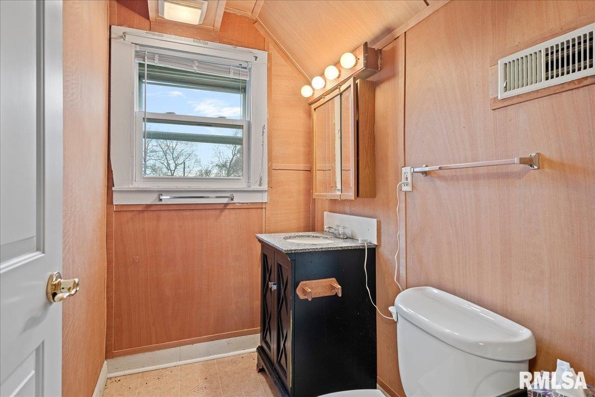 2105 Elizabeth Street Springfield, IL 62702 - Photo 22 of 35