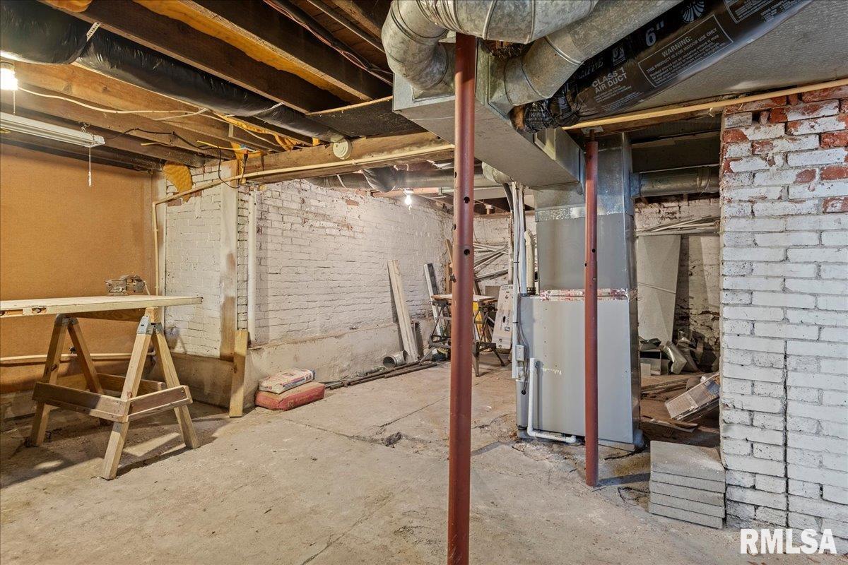 2105 Elizabeth Street Springfield, IL 62702 - Photo 28 of 35