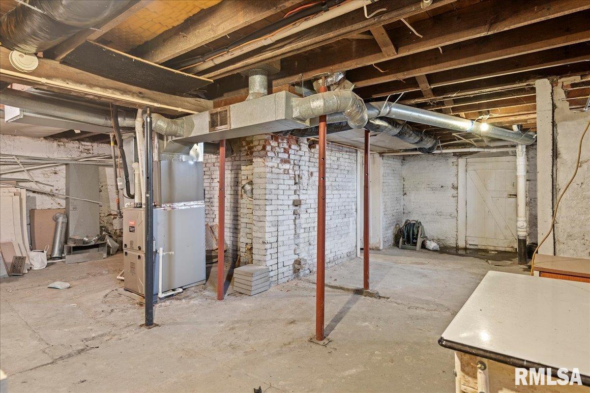 2105 Elizabeth Street Springfield, IL 62702 - Photo 29 of 35