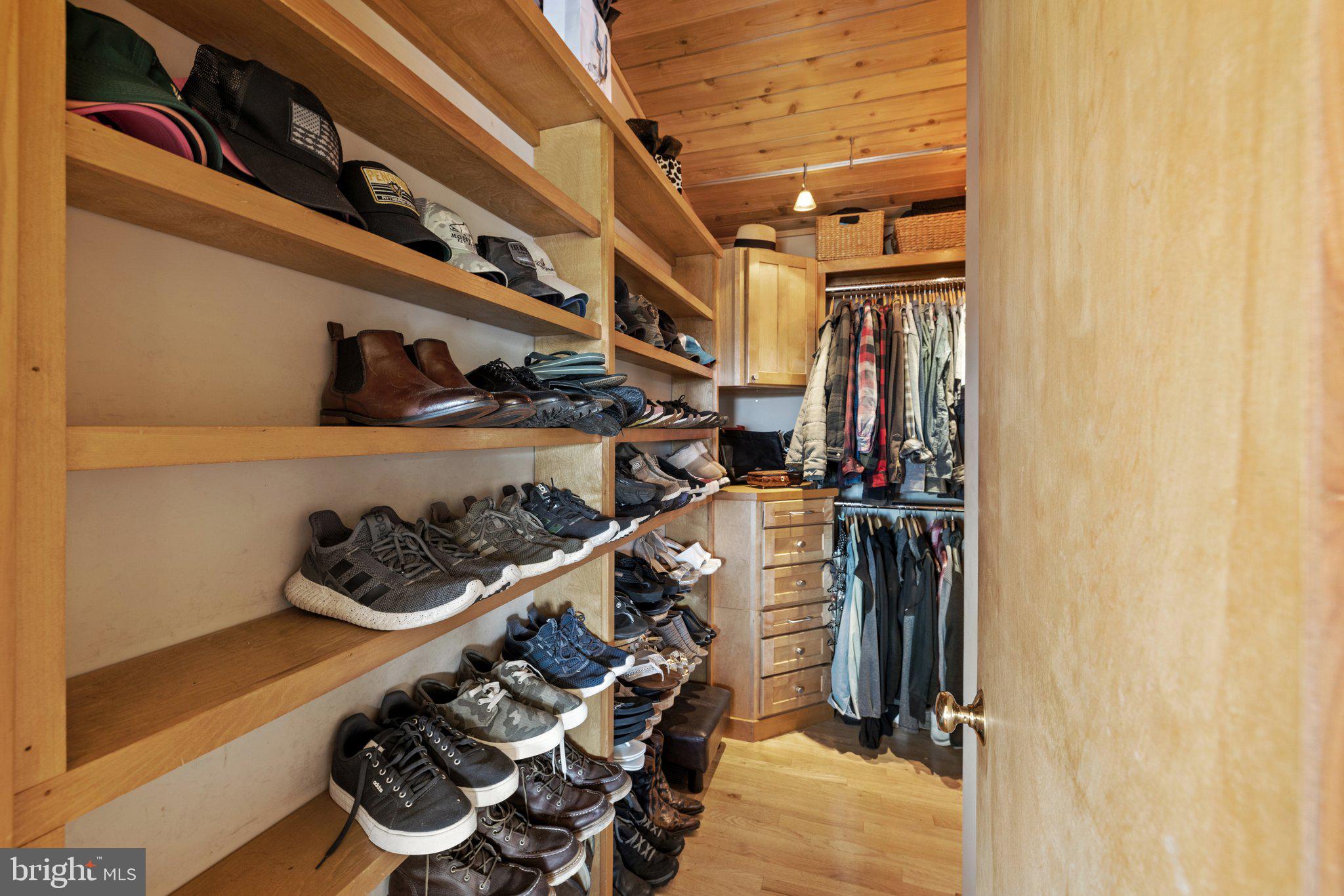 72 Jordans Road Amissville, VA 20106 - Photo 19 of 50 Primary Closet