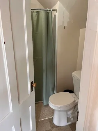 $2,000 | 408 Porter Street, Manchester, NH 03103