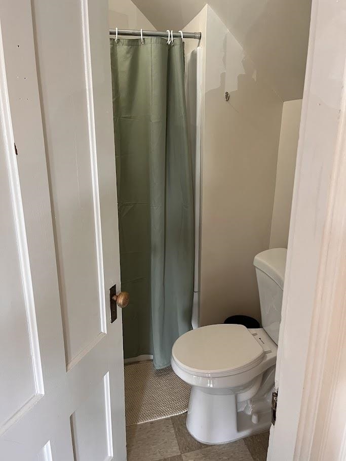 408 Porter Street Manchester, NH 03103 - Photo 15 of 20