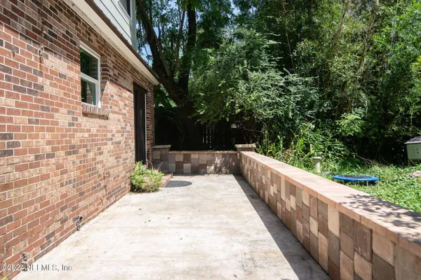 $2,500 | 8369 Bascom Road, Jacksonville, FL 32216