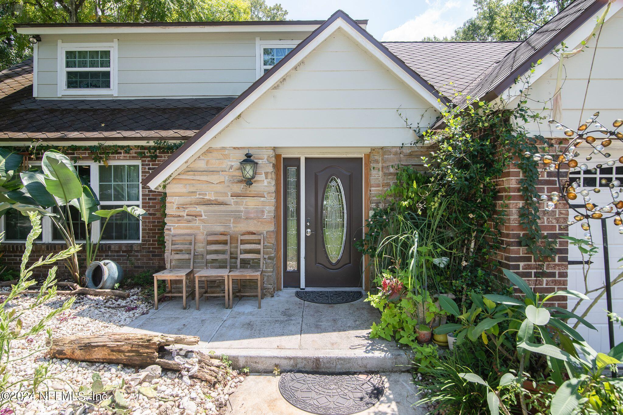 8369 Bascom Road Jacksonville, FL 32216 - Photo 2 of 20 6Cg4yV-a