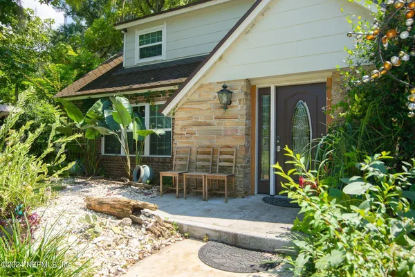$2,500 | 8369 Bascom Road, Jacksonville, FL 32216