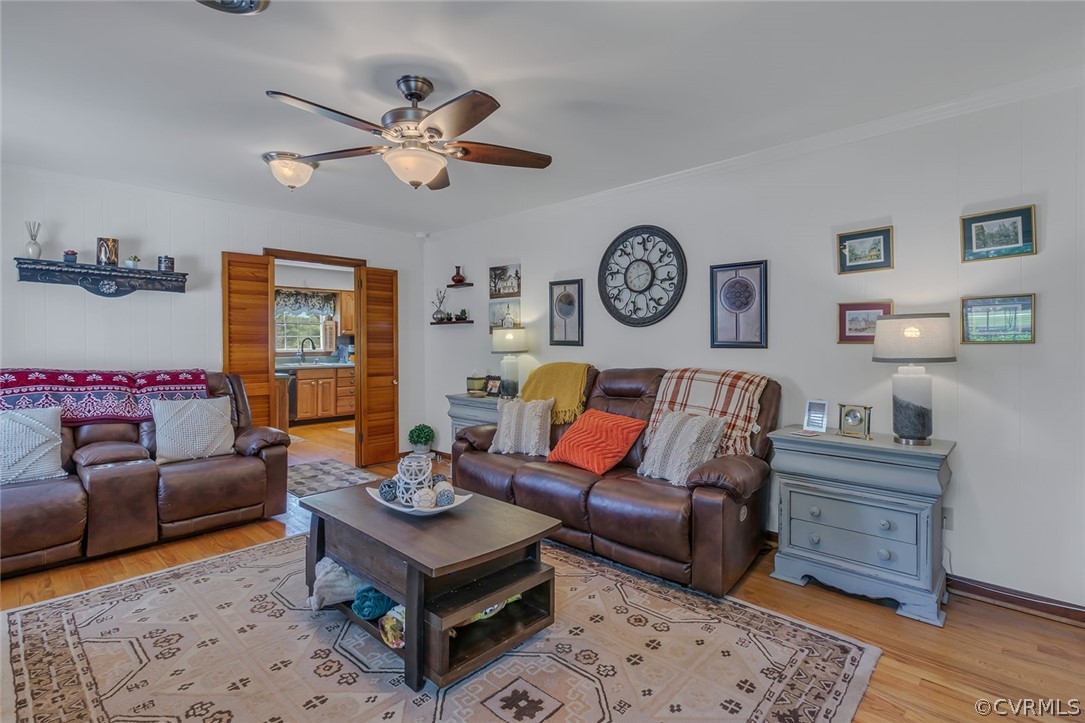 31 Bunker Hill Road Farnham, VA 22460 - Photo 12 of 47 a living room with furniture and a large window