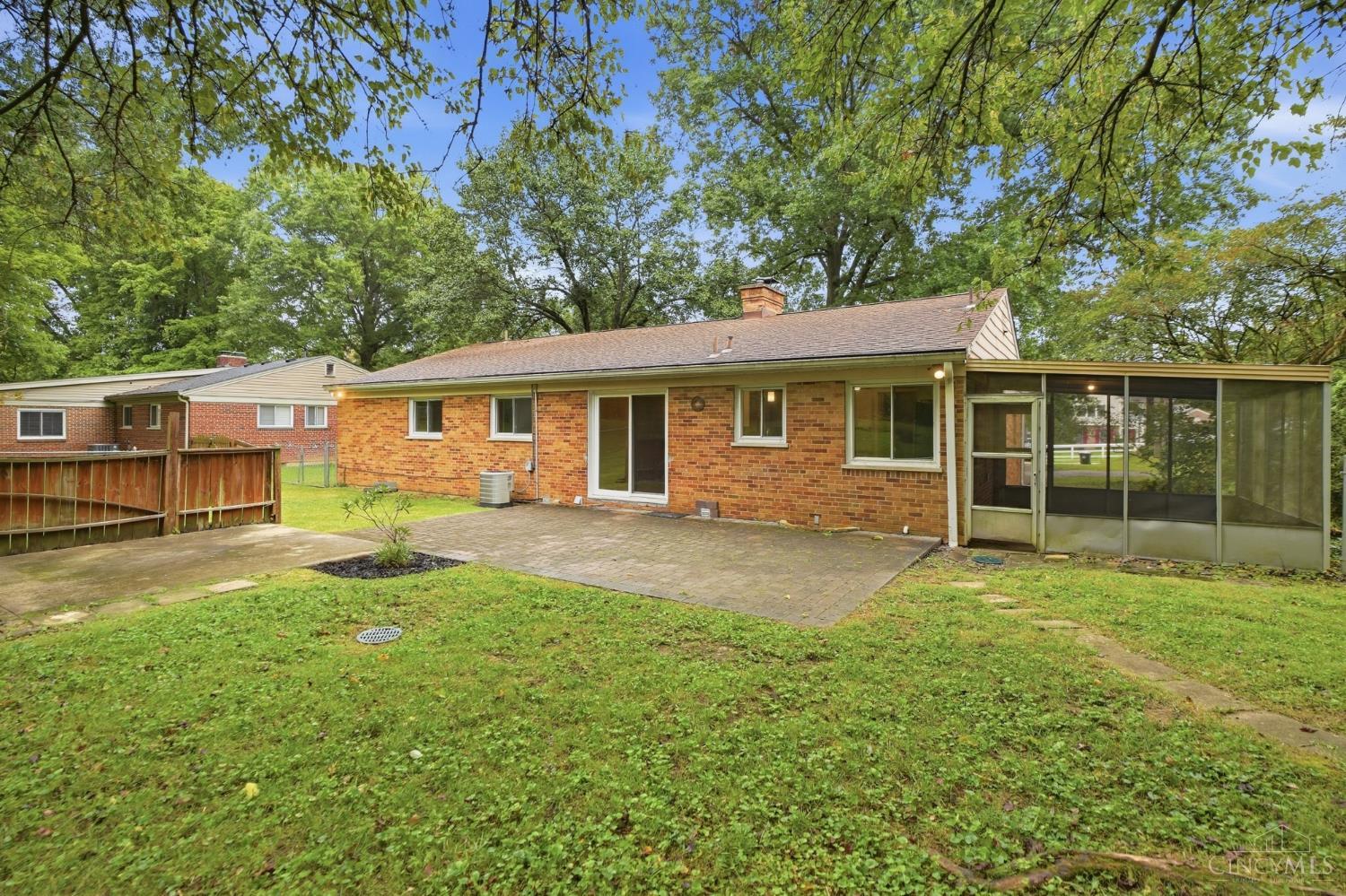 1037 Markley Road Cincinnati, OH 45230 - Photo 12 of 24 Gallery Image 12