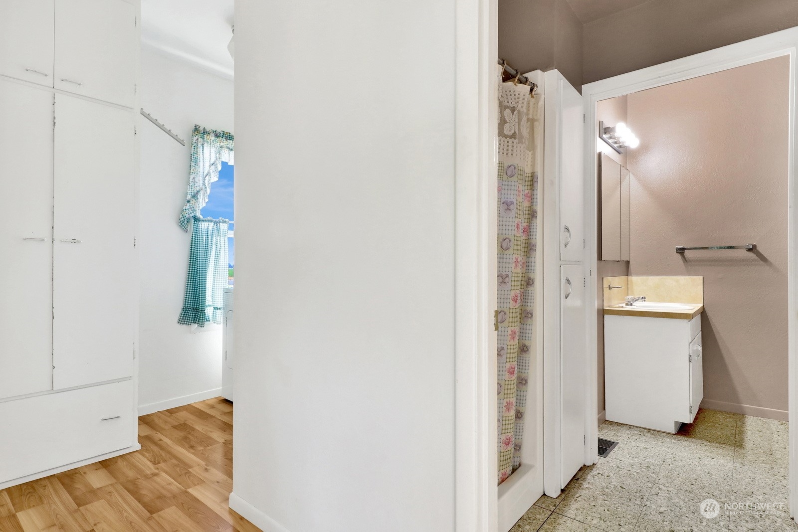 1705 Pangborn Road Lynden, WA 98264 - Photo 29 of 40 a bathroom with a shower and toilet