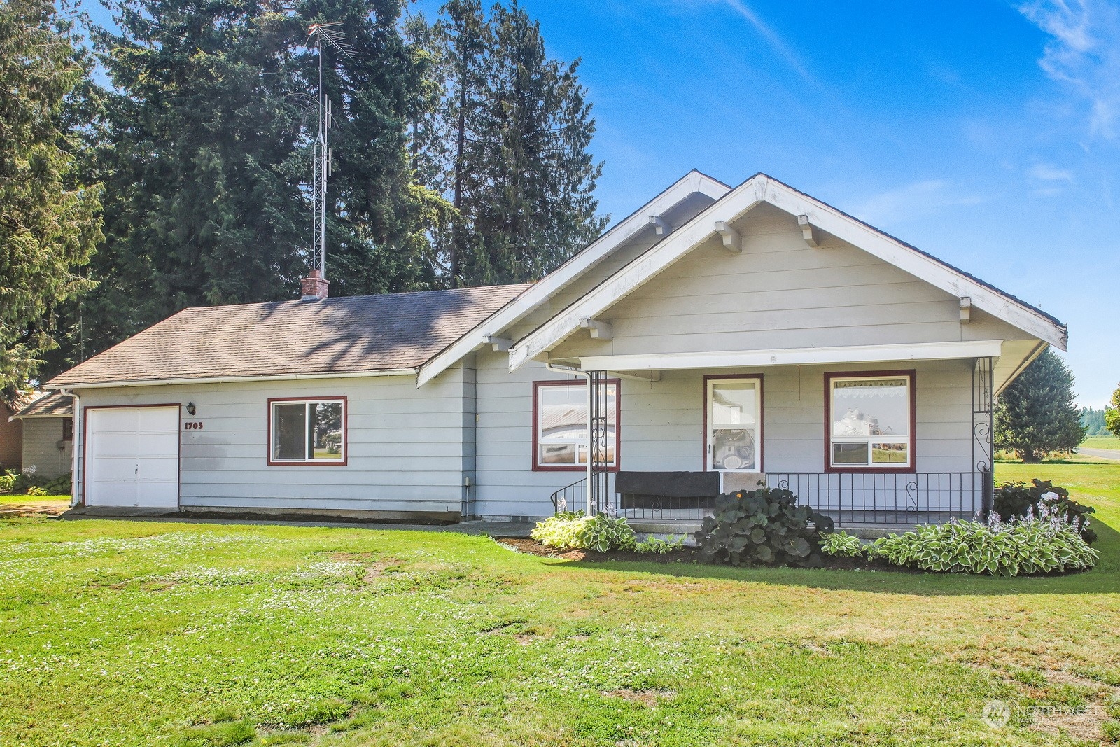 1705 Pangborn Road Lynden, WA 98264 - Photo 8 of 40 a front view of a house with a yard