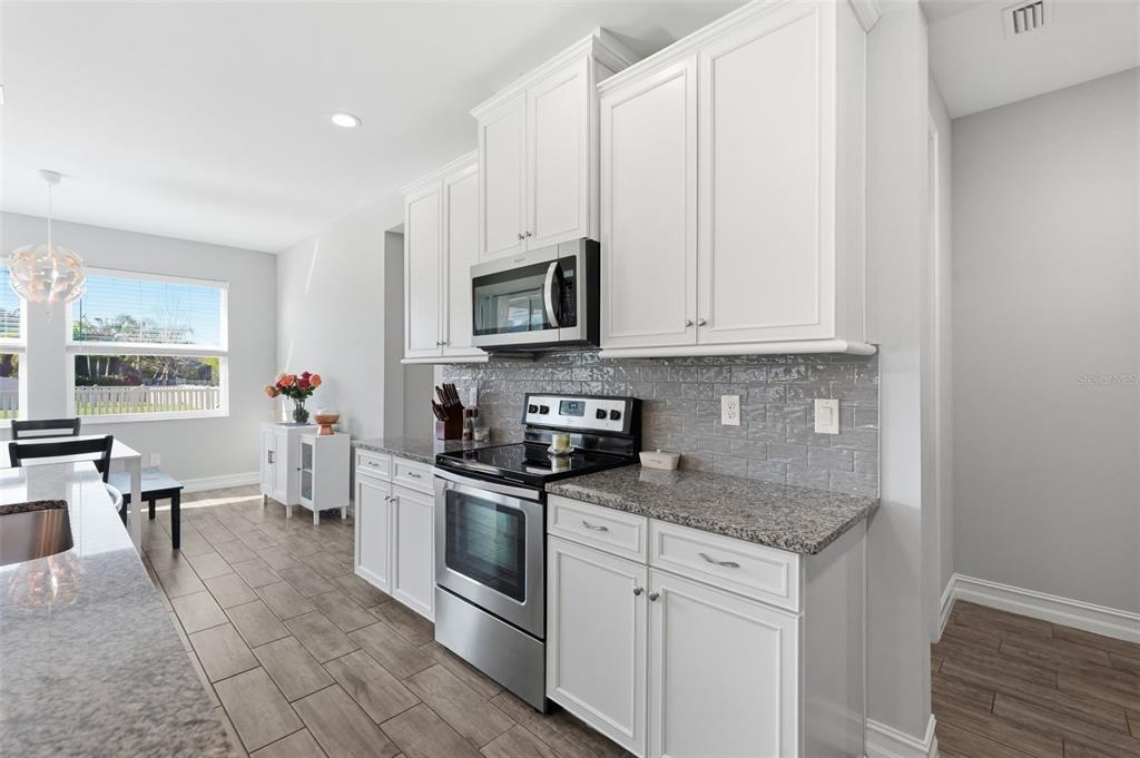 12112 Rustic River Way Tampa, FL 33635 - Photo 7 of 41