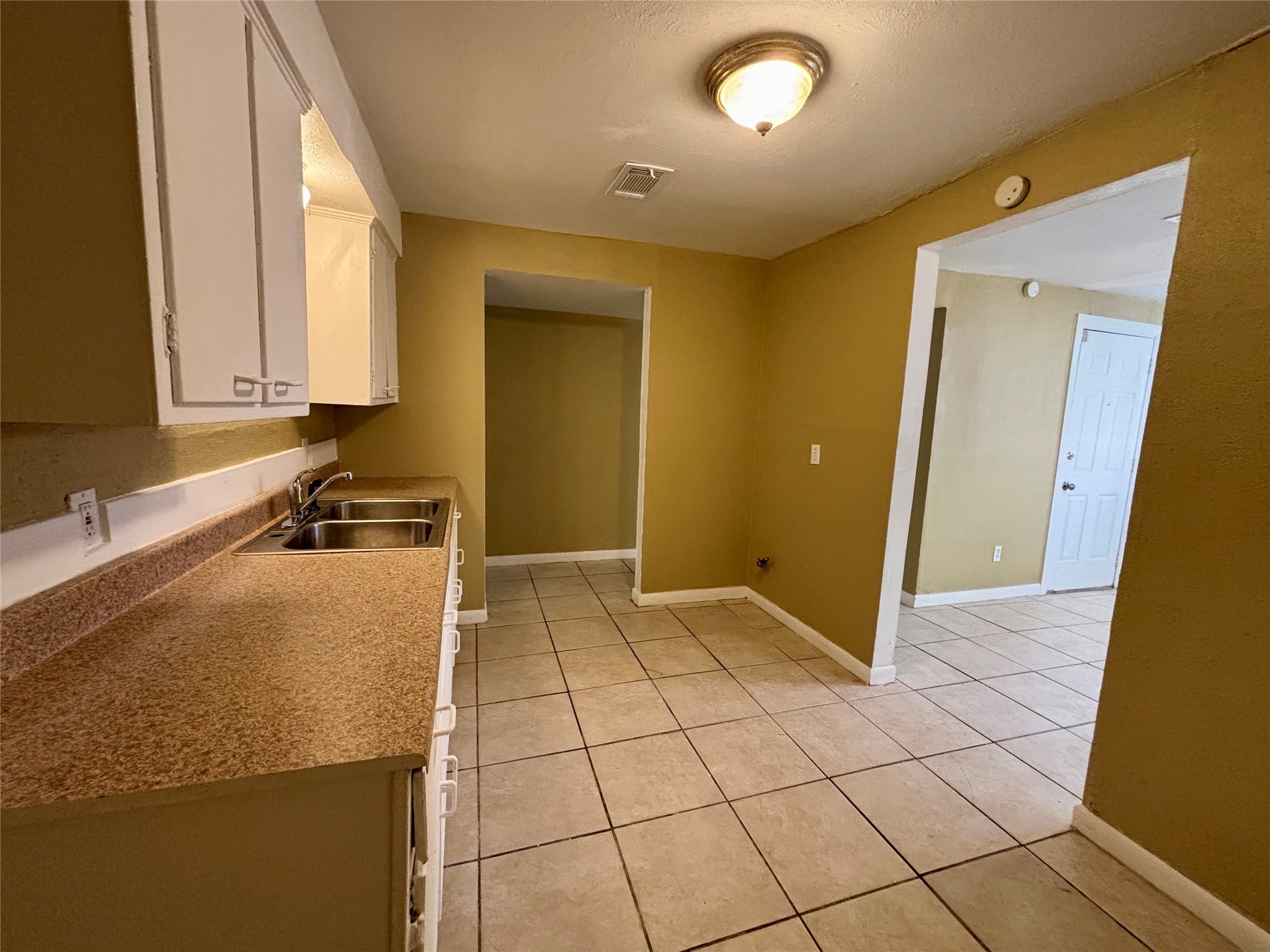 3902 Heatherbloom Drive Houston, TX 77045 - Photo 3 of 22