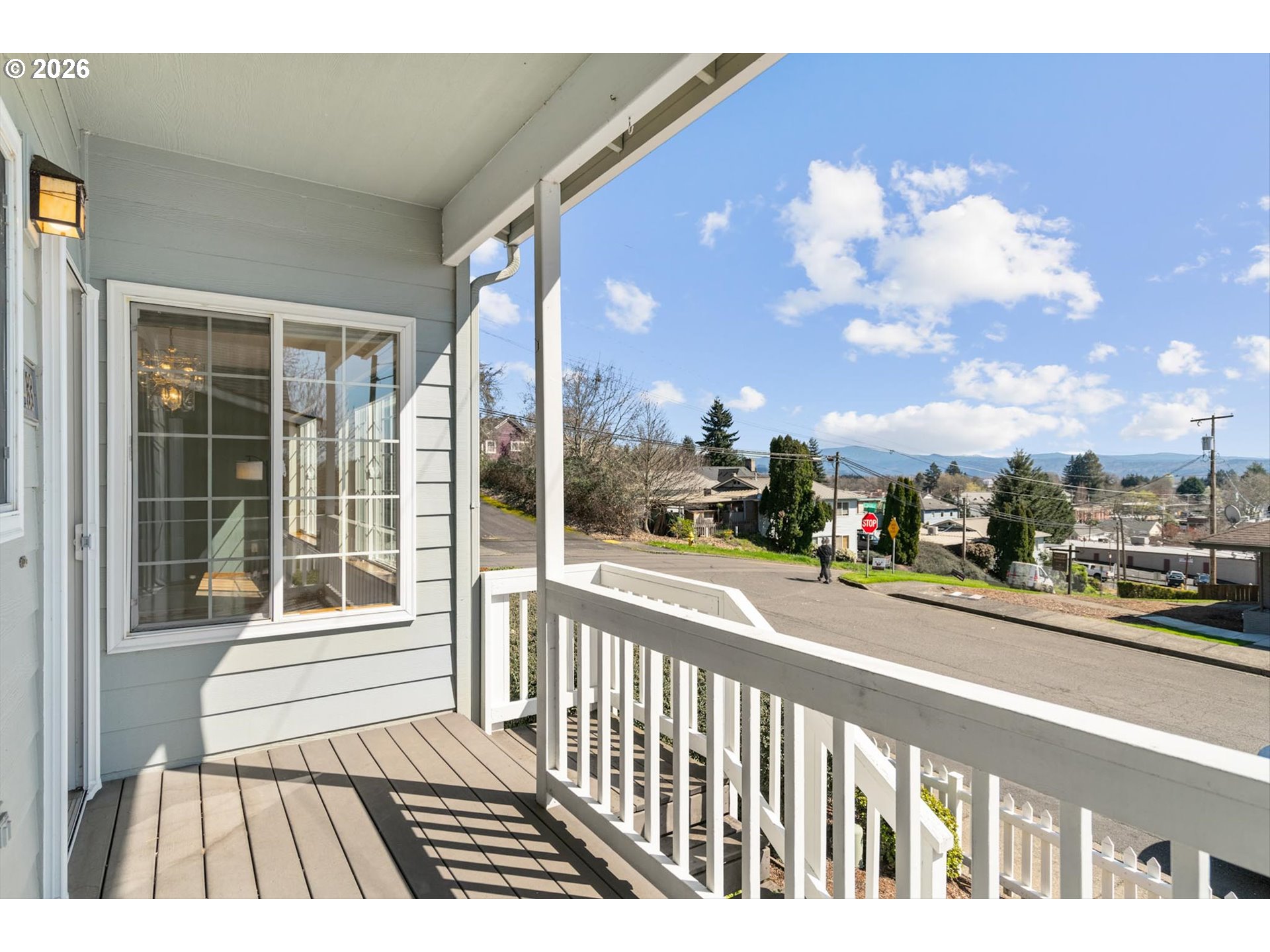 433 Northeast 7th Avenue Camas, WA 98607 - Photo 4 of 31