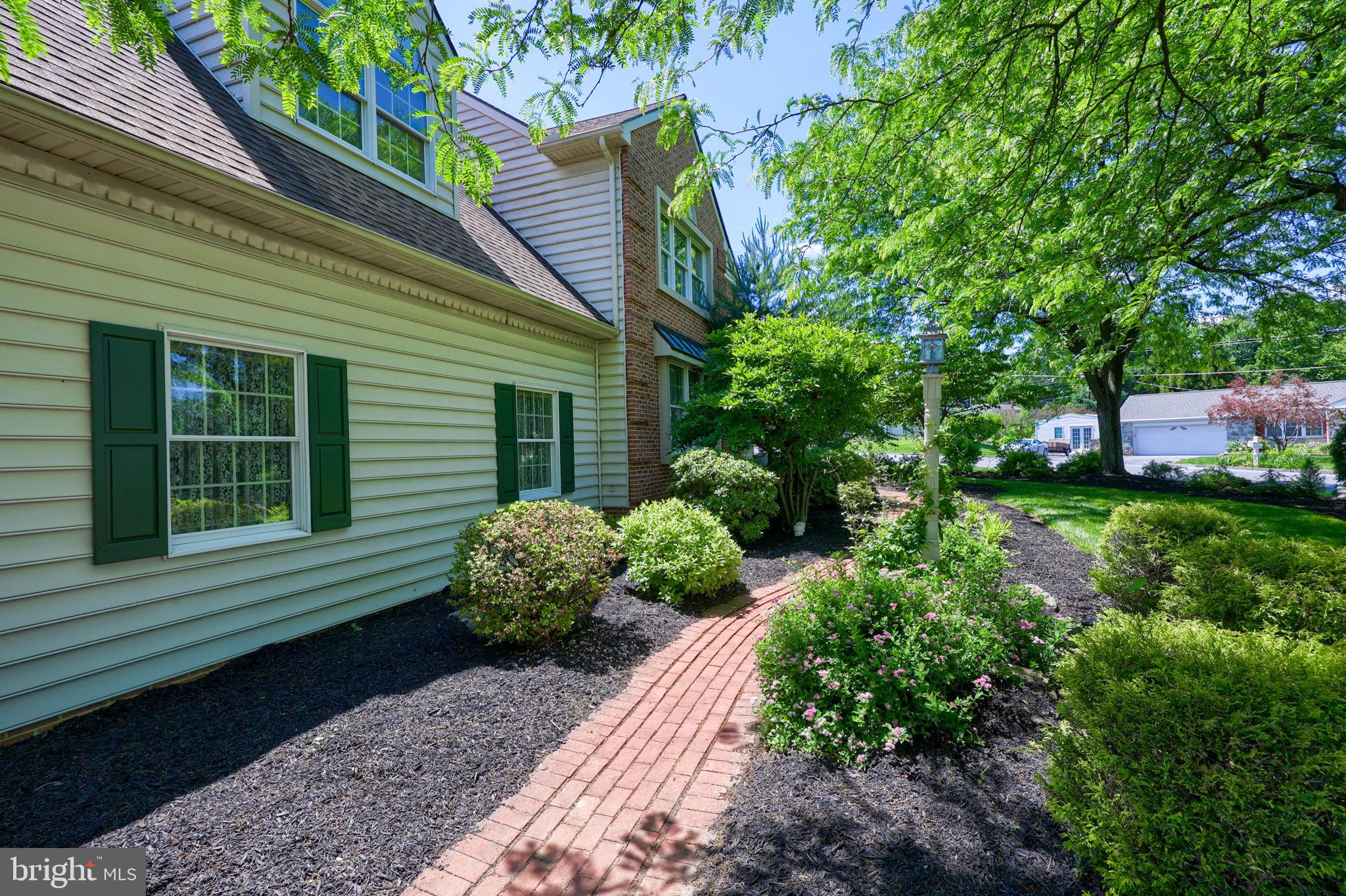 404 Rhoda Drive Lancaster, PA 17601 - Photo 2 of 56