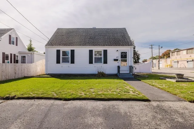 $384,000 | 3 Lindesta Road, Pawtucket, RI 02861