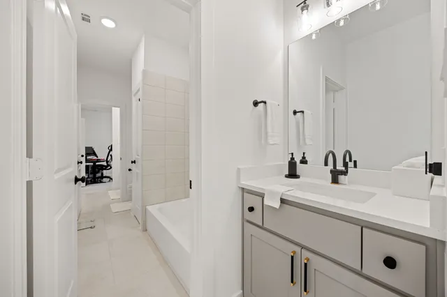 $1,275,000 | 112 Bentwood Meadow Lane, Montgomery, TX 77356