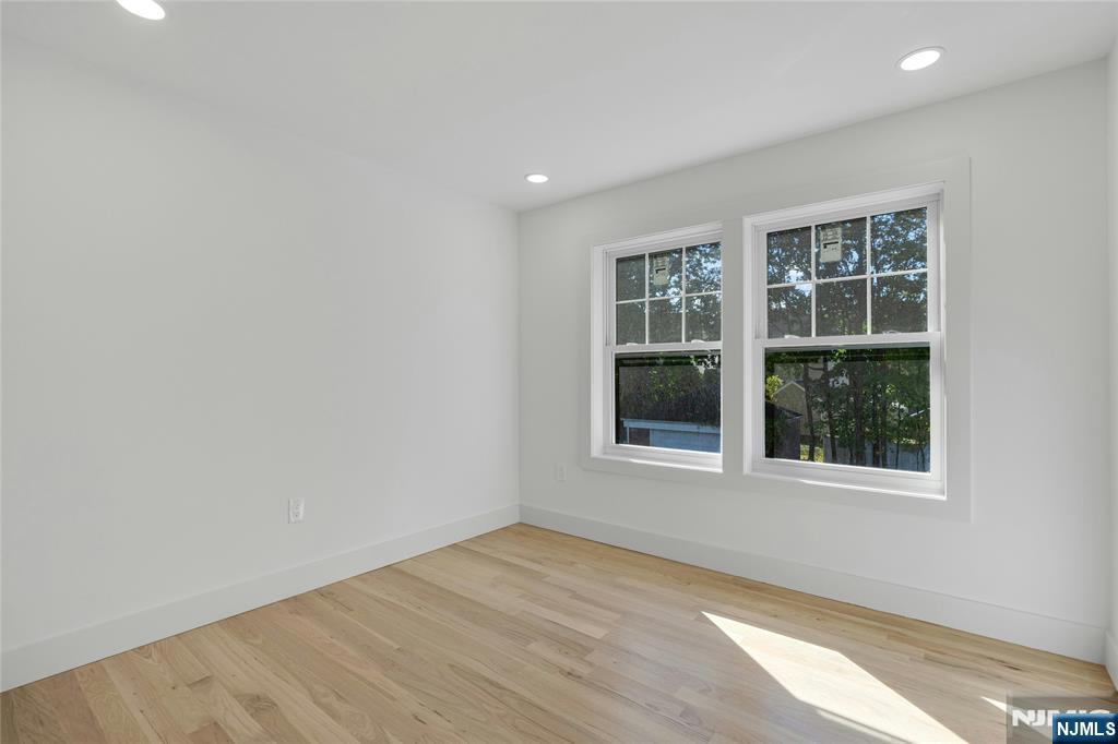 264 Merrison Street Teaneck, NJ 07666 - Photo 29 of 43