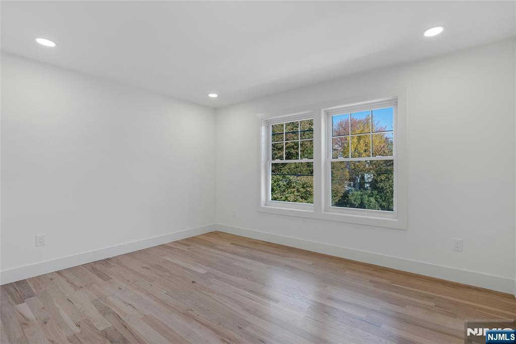 264 Merrison Street Teaneck, NJ 07666 - Photo 33 of 43