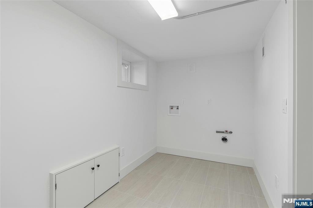 264 Merrison Street Teaneck, NJ 07666 - Photo 37 of 43