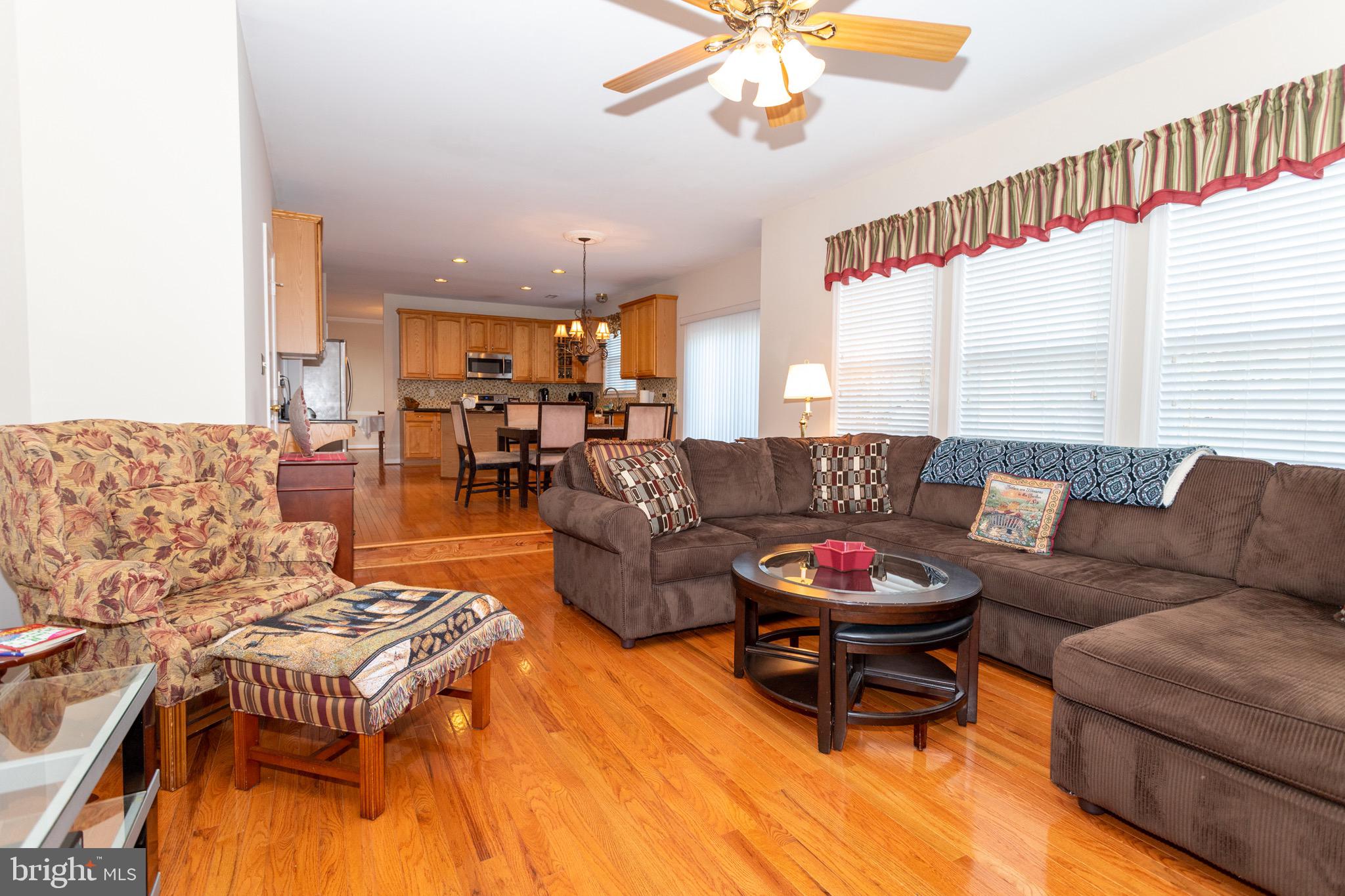 17911 Coachmans Road Germantown, MD 20874 - Photo 33 of 86 family room