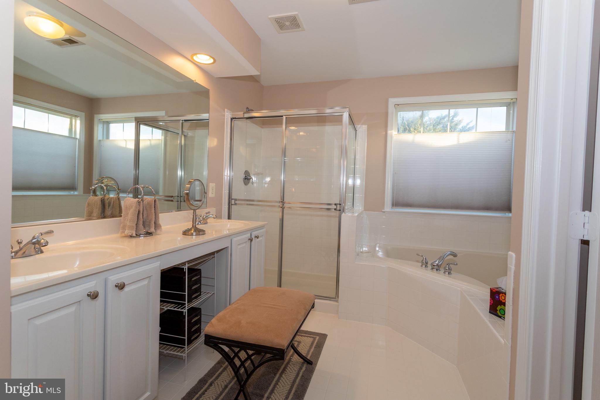17911 Coachmans Road Germantown, MD 20874 - Photo 53 of 86 Master Bath
