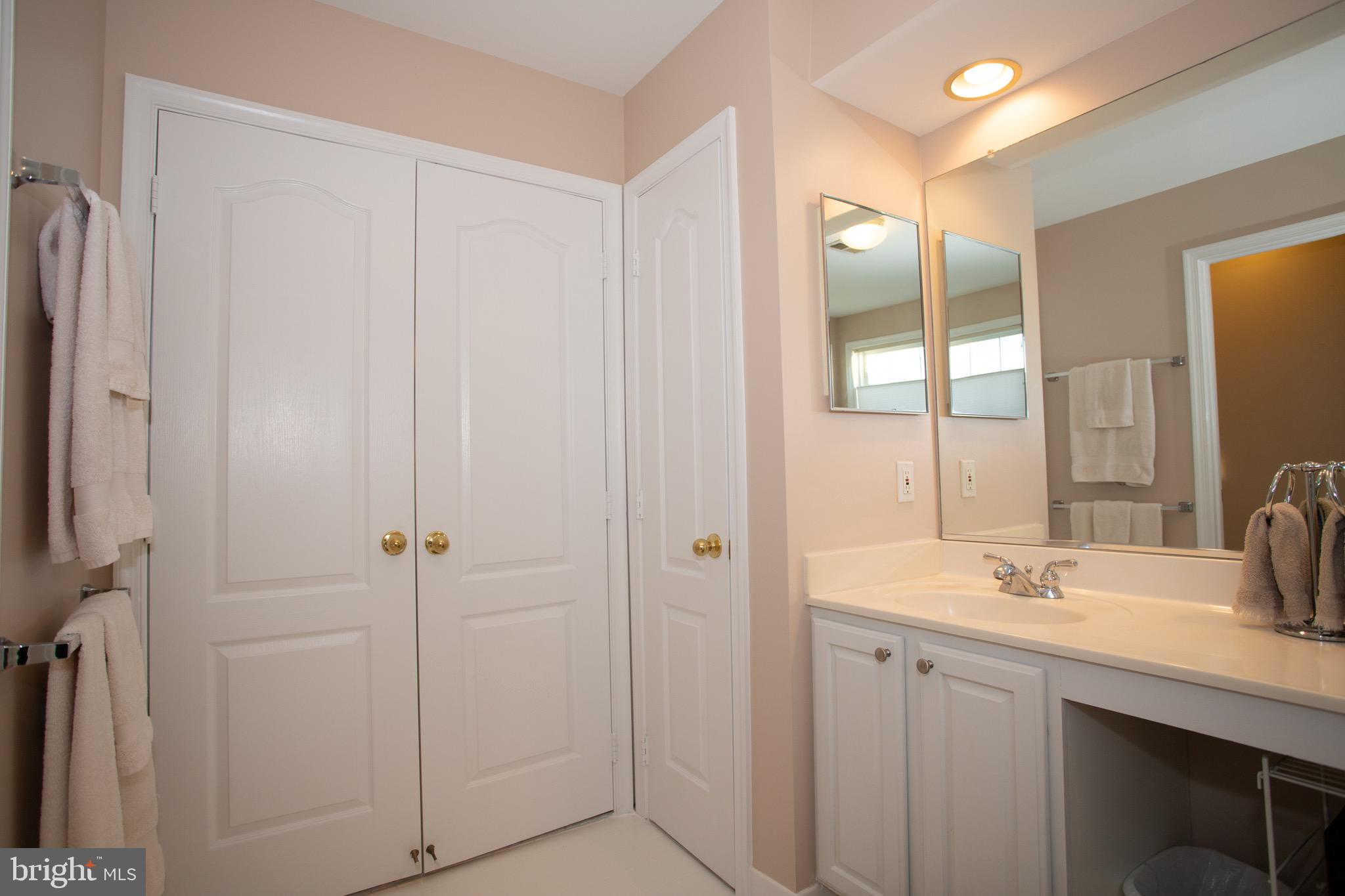 17911 Coachmans Road Germantown, MD 20874 - Photo 60 of 86 Master Bath