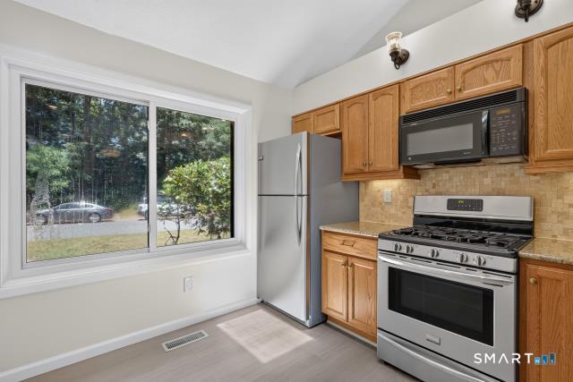 165 Cypress Road, Unit 165 Newington, CT 06111 - Photo 19 of 34