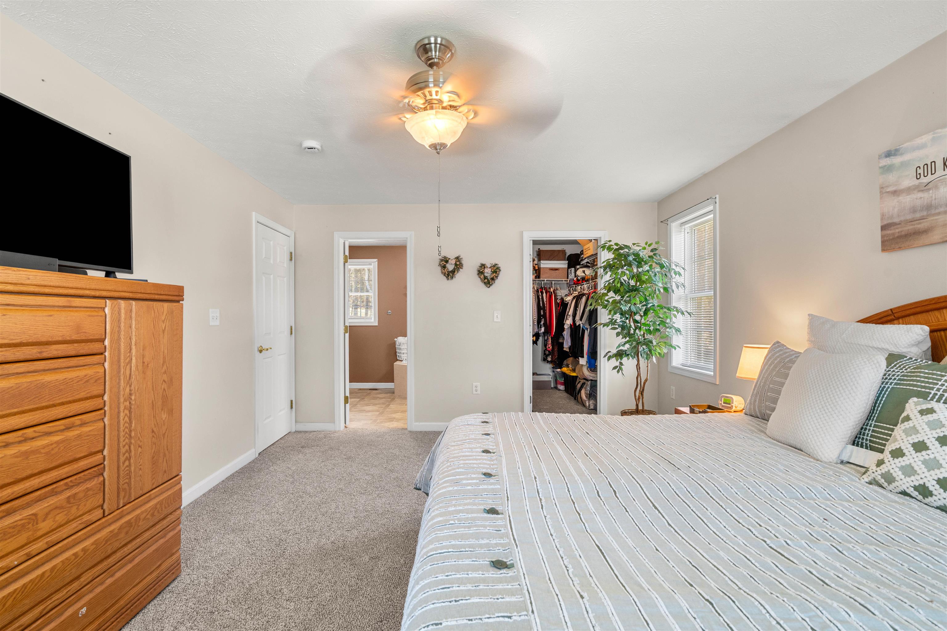 9 Haywood Road Londonderry, NH 03053 - Photo 39 of 59 Gallery Image 39