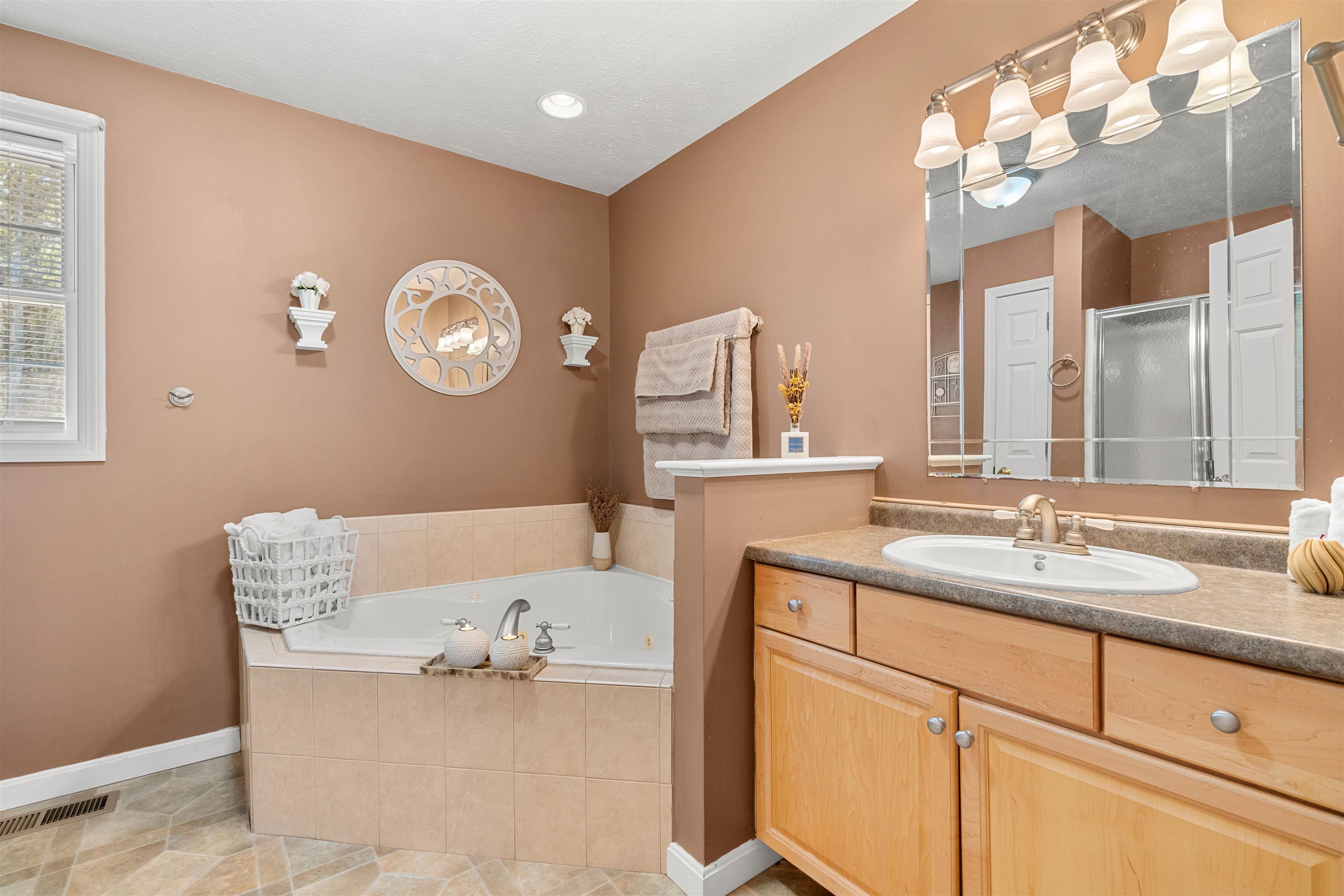 9 Haywood Road Londonderry, NH 03053 - Photo 43 of 59 Gallery Image 43