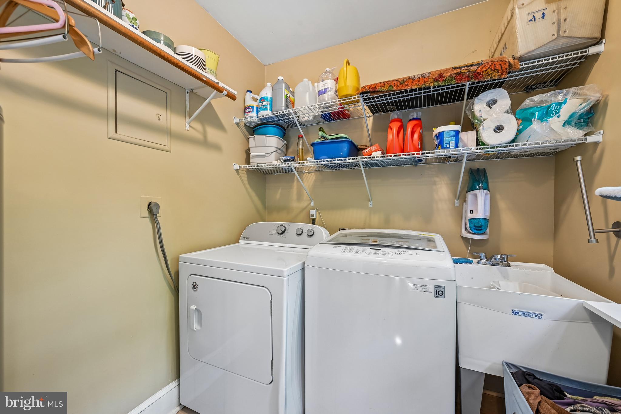 20925 Clarksburg Road Boyds, MD 20841 - Photo 30 of 68 Laundry Room