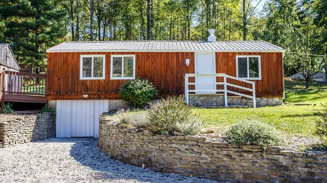 $172,500 | 16176 Snail Creek Road, Brookville, IN 47012