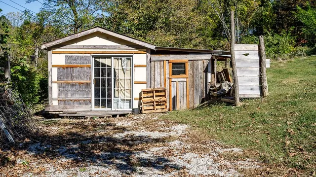 $172,500 | 16176 Snail Creek Road, Brookville, IN 47012