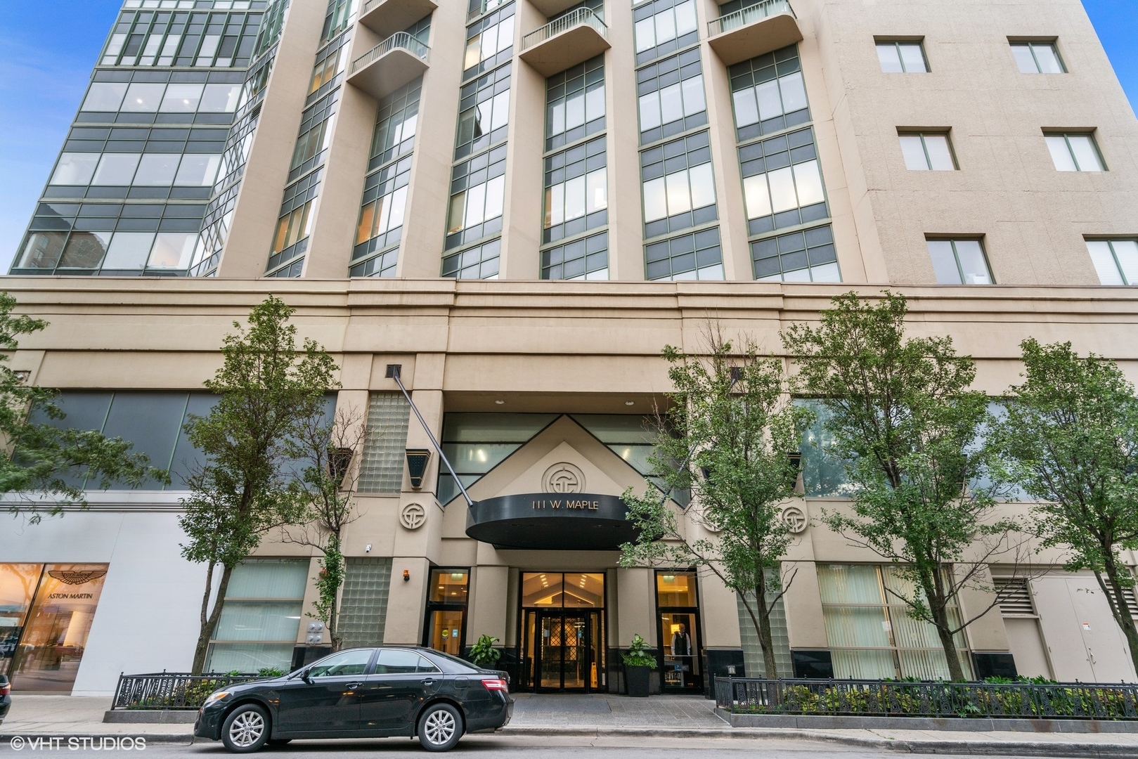 111 West Maple Street, Unit 1808 Chicago, IL 60610 - Photo 2 of 12