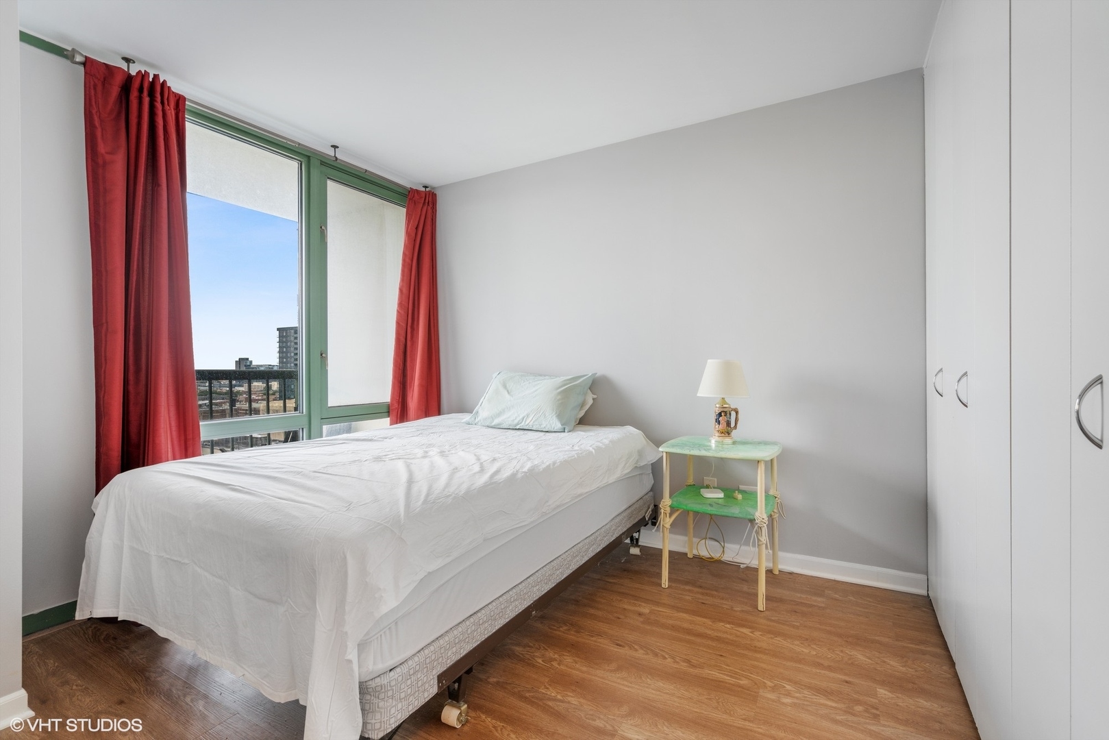 111 West Maple Street, Unit 1808 Chicago, IL 60610 - Photo 9 of 12
