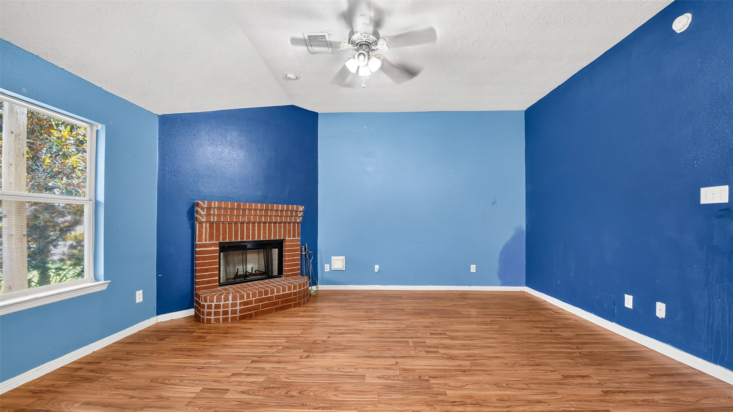 24019 Surreygate Drive Spring, TX 77373 - Photo 13 of 37