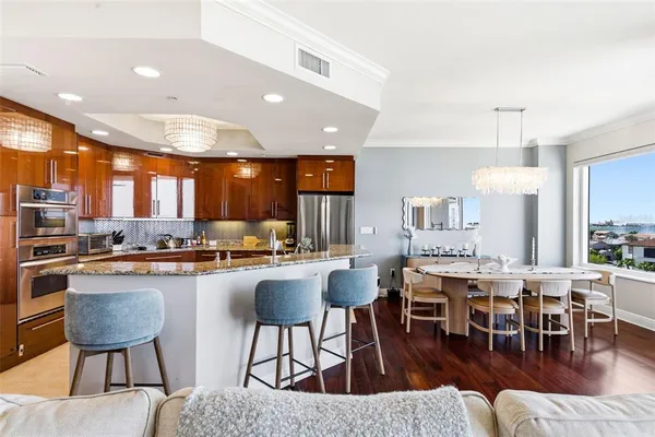 $1,195,000 | 5823 Bowen Daniel Drive, Unit 702, Tampa, FL 33611