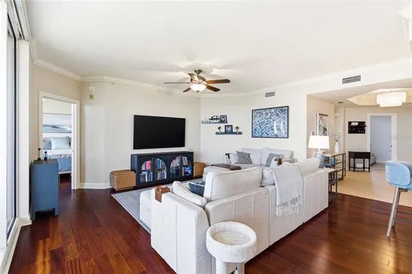 $1,195,000 | 5823 Bowen Daniel Drive, Unit 702, Tampa, FL 33611