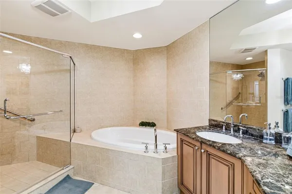 $1,195,000 | 5823 Bowen Daniel Drive, Unit 702, Tampa, FL 33611