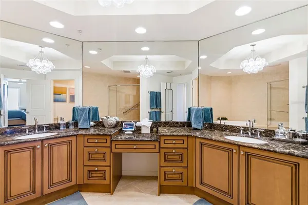 $1,195,000 | 5823 Bowen Daniel Drive, Unit 702, Tampa, FL 33611