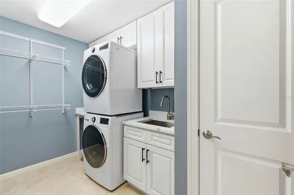 $1,195,000 | 5823 Bowen Daniel Drive, Unit 702, Tampa, FL 33611