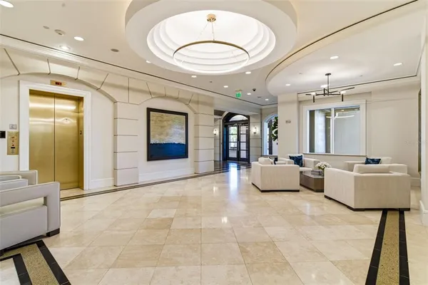 $1,195,000 | 5823 Bowen Daniel Drive, Unit 702, Tampa, FL 33611