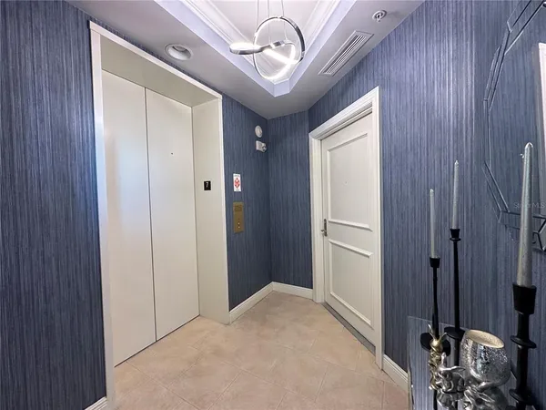 $1,195,000 | 5823 Bowen Daniel Drive, Unit 702, Tampa, FL 33611