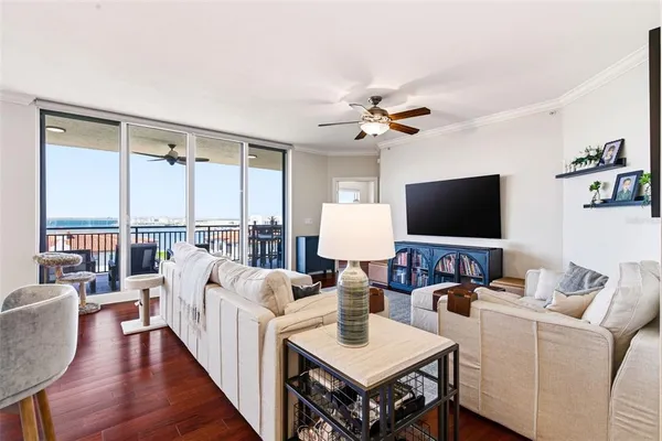 $1,195,000 | 5823 Bowen Daniel Drive, Unit 702, Tampa, FL 33611