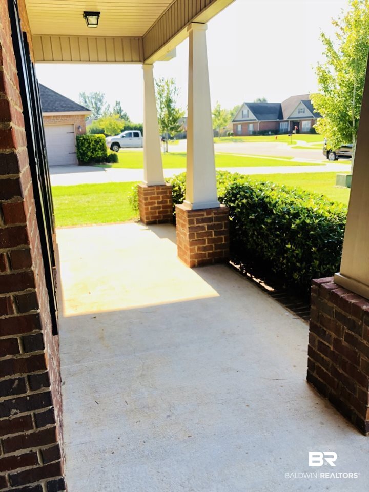 17178 Bankhead Boulevard Fairhope, AL 36532 - Photo 4 of 30 Front Porch